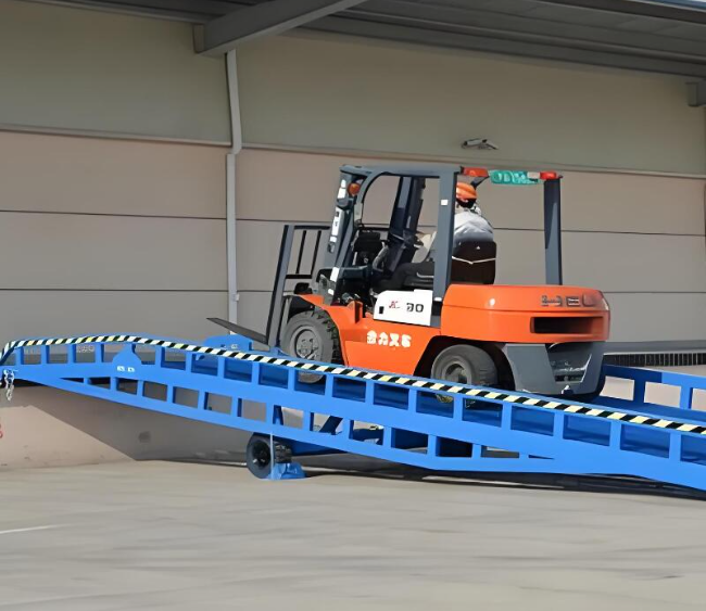 上海移动式卸货平台（叉车用）